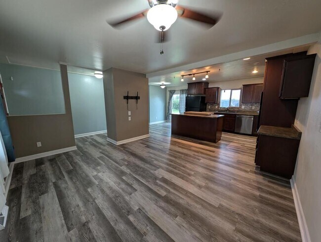 Foto del edificio - 1167 Westview Dr