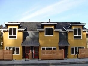 Building Photo - 5227 38th Ave SW