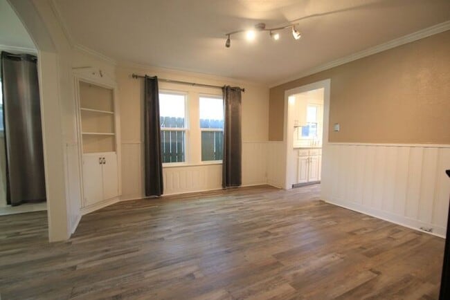 Foto del edificio - (("Wake Up in a Home YOU Love")) 2/2 STUNNING House Close to Exciting Downtown Fort Worth! An ABS...