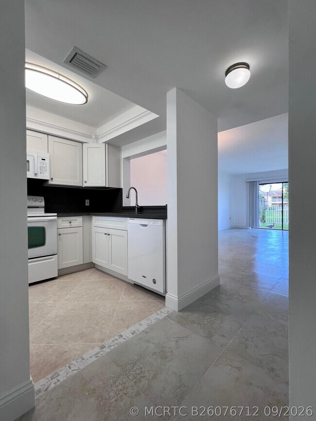 Foto del edificio - 5200 NW 31st Ave