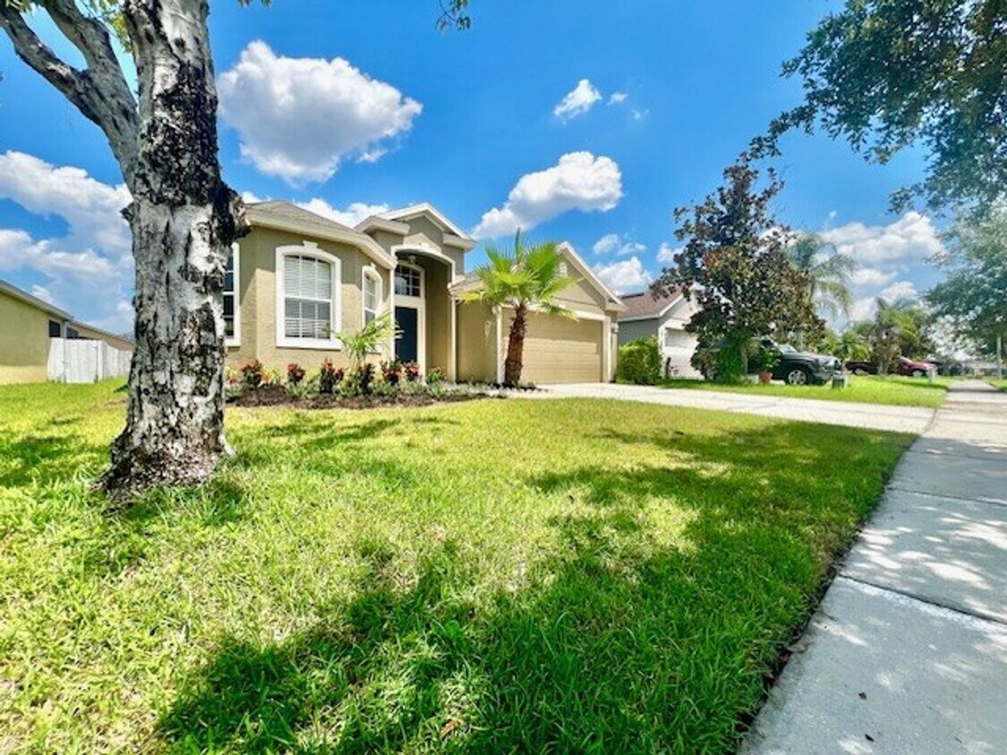 MOVE IN NOW! BEAUTIFUL NEW FLOORING (NO CA... - MOVE IN NOW! BEAUTIFUL NEW FLOORING (NO CA...