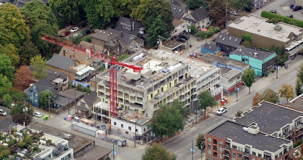 CoStar Plane Aerial 2 - 550 EB Studio Apartments
