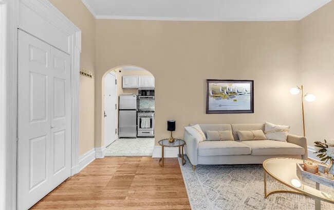 Building Photo - 45 Monroe Pl