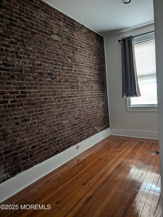 Foto del edificio - 5 Wharf Ave