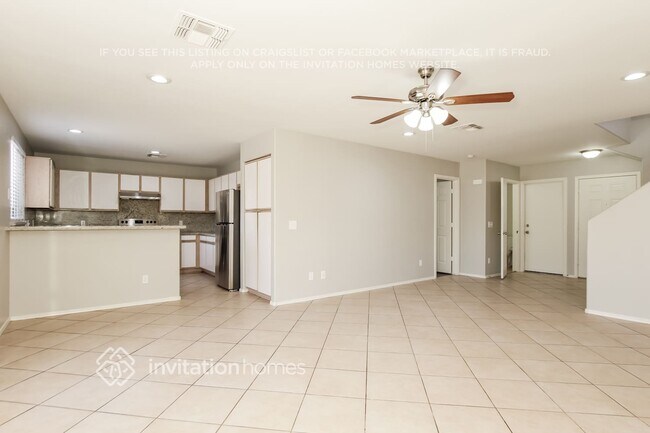 Foto del edificio - 12934 W Laurel Ln