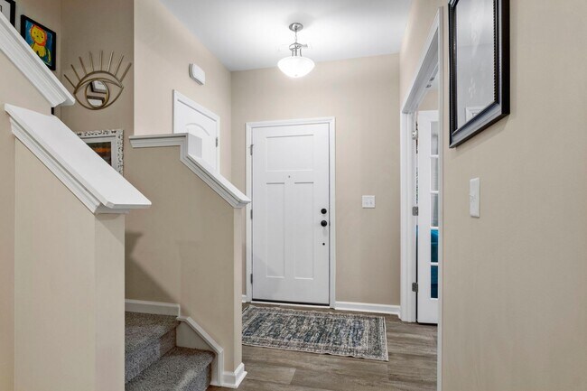 Foto del edificio - Exclusively Offered By Muse Realty Rentals, LLC