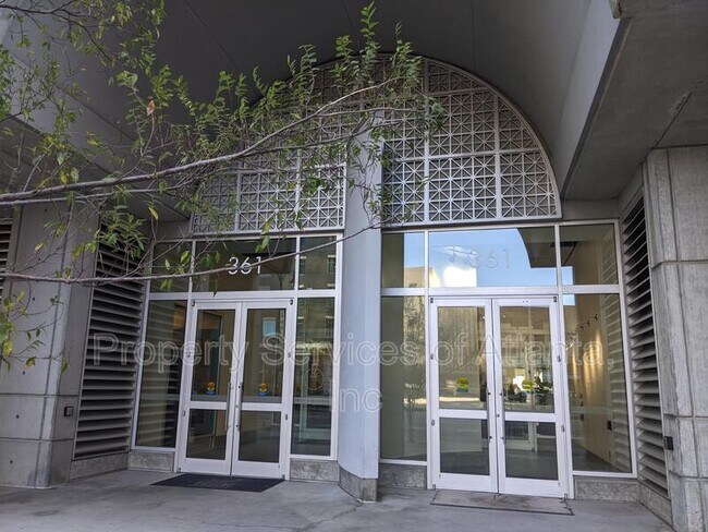 Foto del edificio - 361 17th St NW