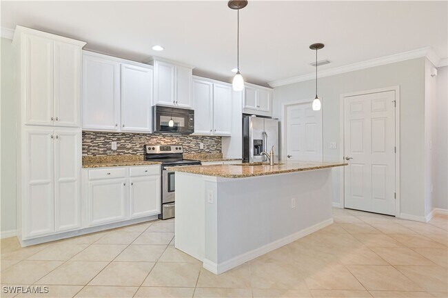 Foto del edificio - 4226 Dutchess Park Rd
