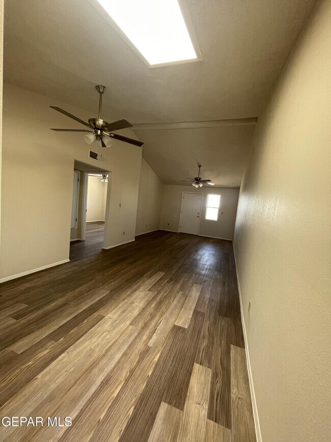 Foto del edificio - 2612 Sacramento Ave