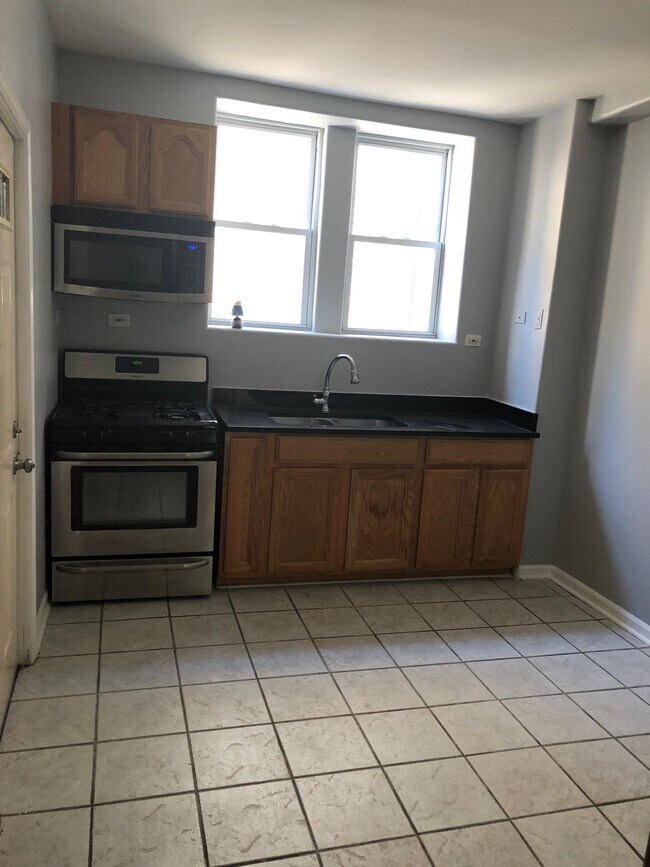 Foto del edificio - 8000 S Phillips Ave