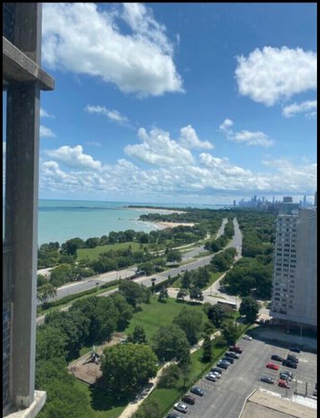 Foto del edificio - 5701 N Sheridan Rd