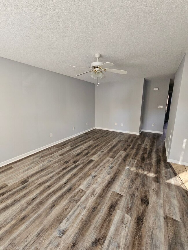 Foto del edificio - 1210 Asheboro St
