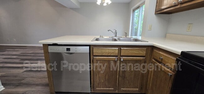 Building Photo - 5416 Evard Rd