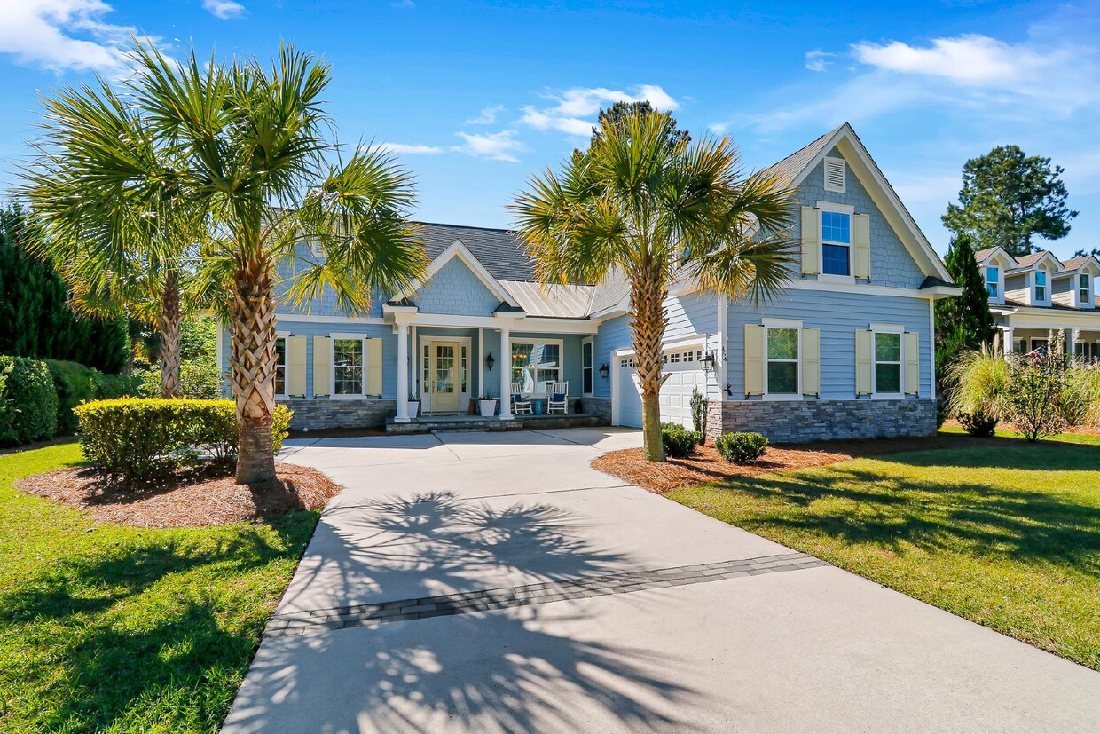 Primary Photo - Spectacular 4 Bedroom/3.5 Bath Home in Ham...