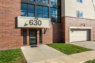 Building Photo - 630 S Capitol