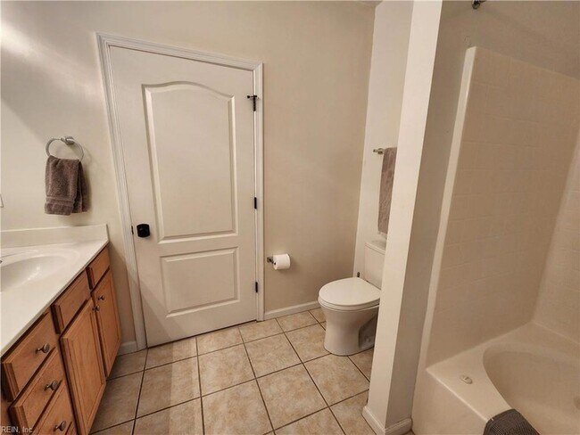 Building Photo - 522 Knolls Dr