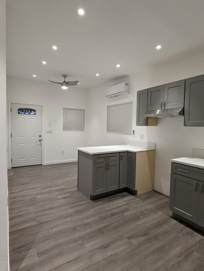 Kitchen - 4409 E 56th St