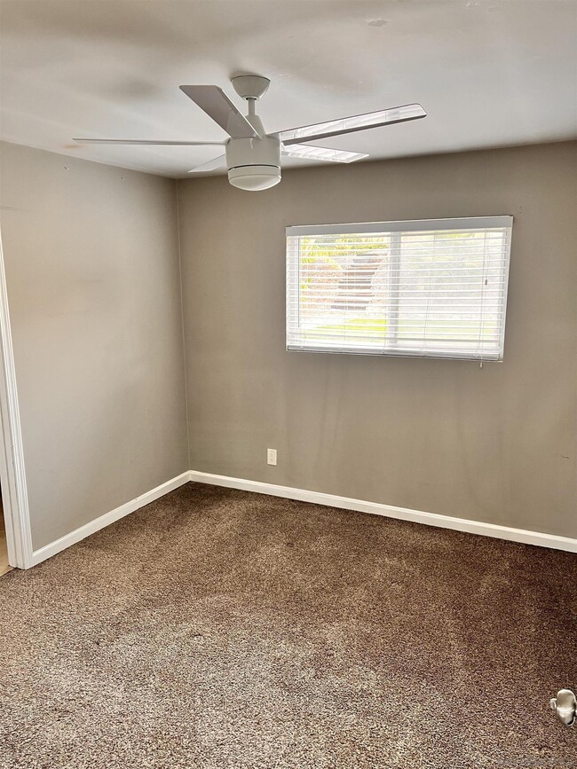 Building Photo - 4790 Diane Ave
