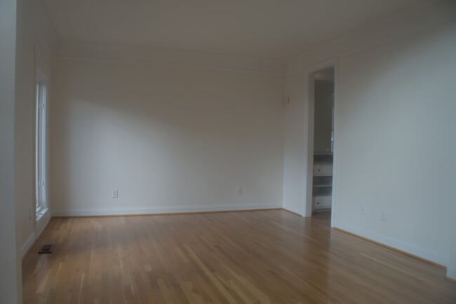 Building Photo - 11107 Herring Ct