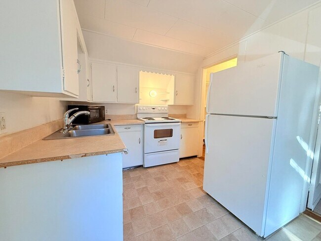 Photo - 10 Spruce Ave Apartment