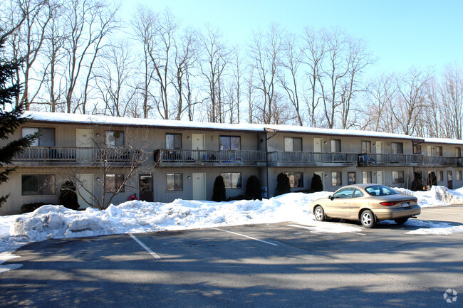 Foto del edificio - Halfmoon Court Apartments