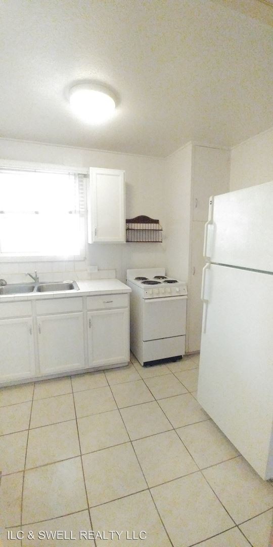 Building Photo - 1839 KAIOO Dr