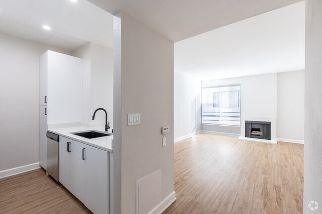 Interior Photo - The Tower at Hollywood Hills