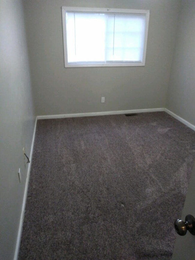 Foto del edificio - 120 Emory Ct