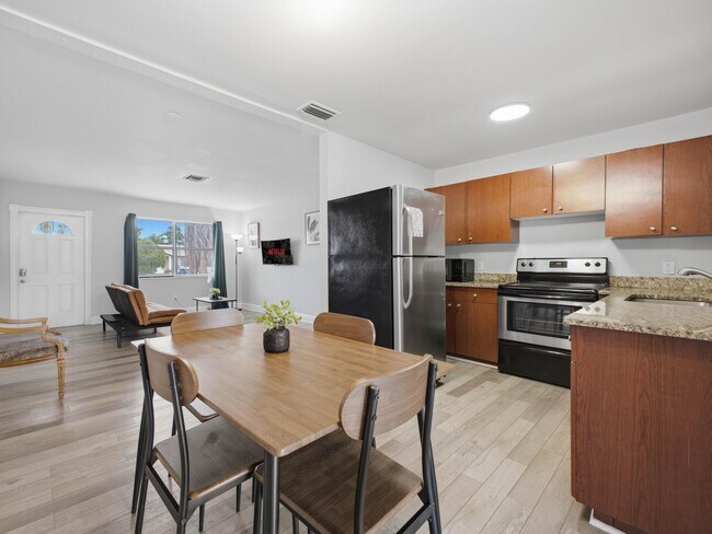 Building Photo - 4862 Andros Dr
