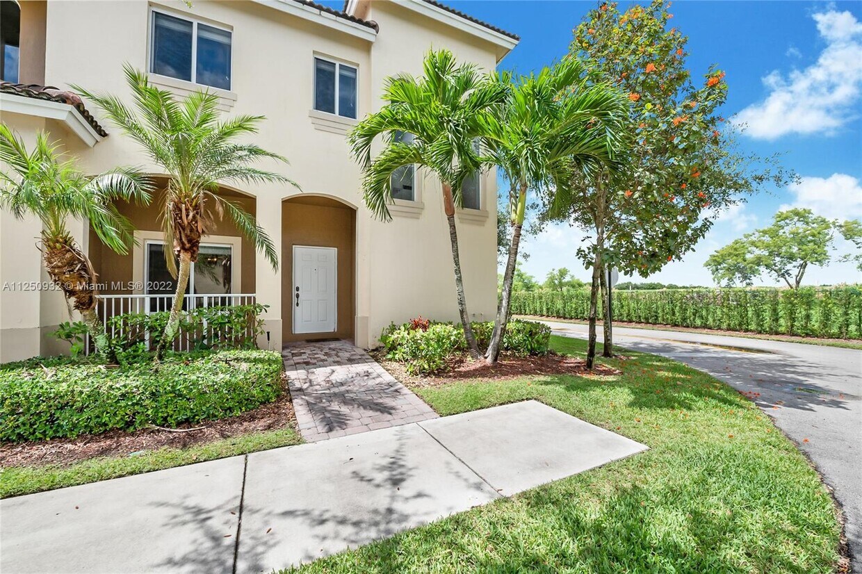 1611 SE 23rd Path, Homestead, FL 33035 Townhome Rentals in Homestead