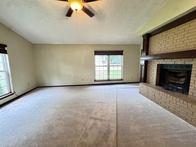 Building Photo - 1037 NW 166th St