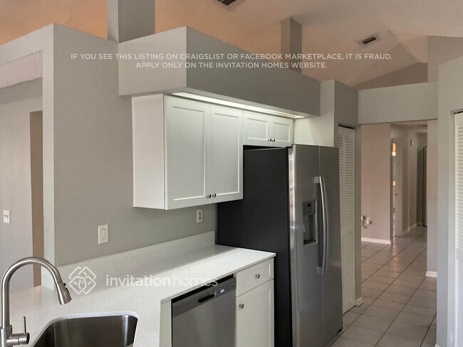 Foto del edificio - 521 Carlsbad Dr