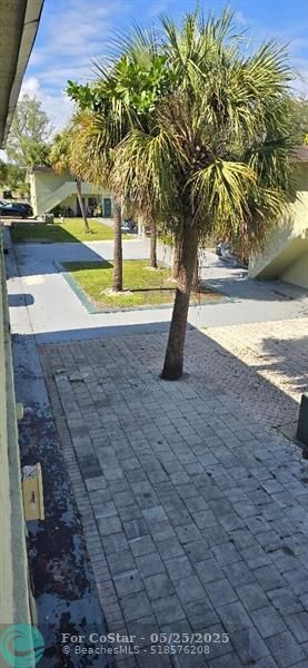 Foto del edificio - 18257 NW 23rd Ave