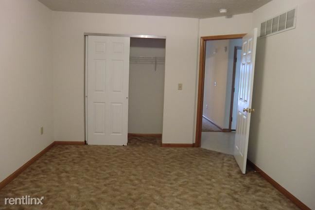 Primary Photo - 1761 N Keebler Ave