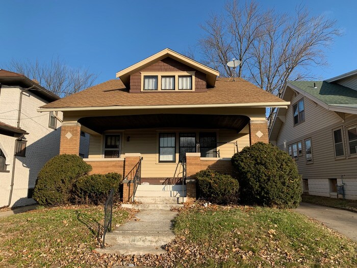 Primary Photo - Brick Bungalow Near Glen Oak Park