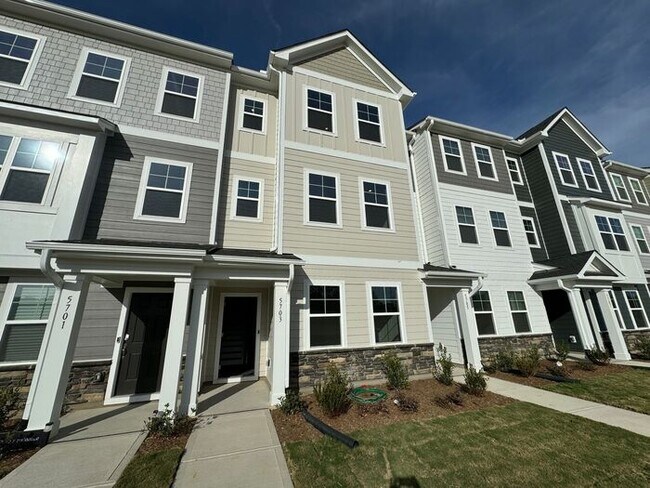 Building Photo - New Construction Townhome w/ Abundant Amen...