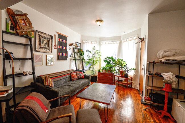 Foto del edificio - 3320 W Crystal St