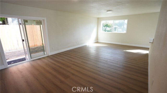 Foto del edificio - 521 W 3rd St