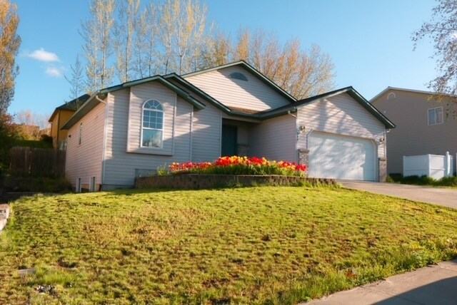 Front of house - 345 NW Parr Dr