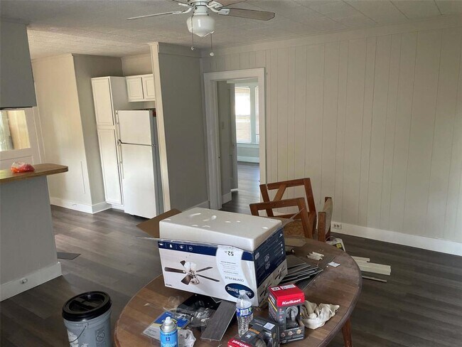 Building Photo - 803 W McAlpine St