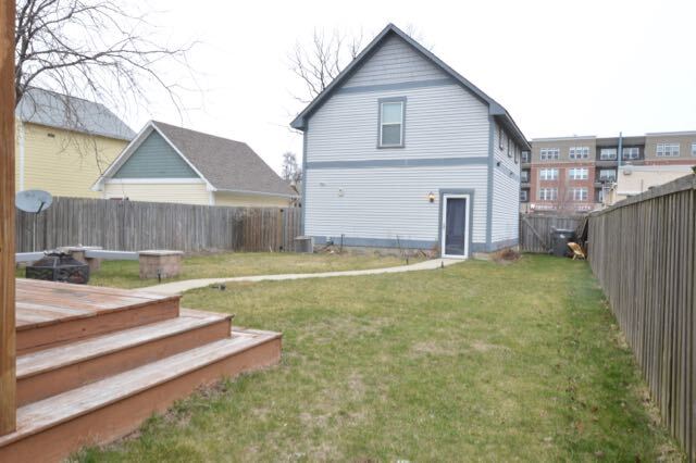 Building Photo - 2213 N Talbott