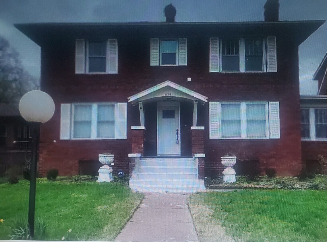 Primary Photo - 639 Johnson St