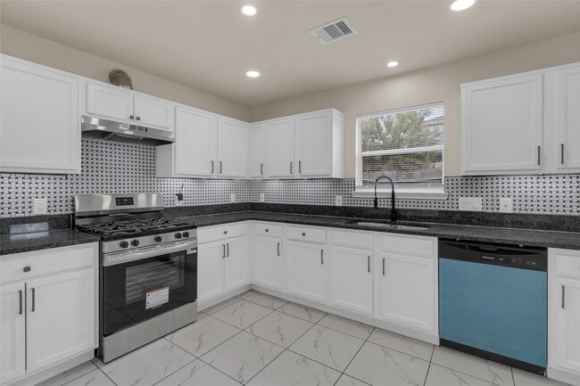 Building Photo - 2818 Piney Lake Ct