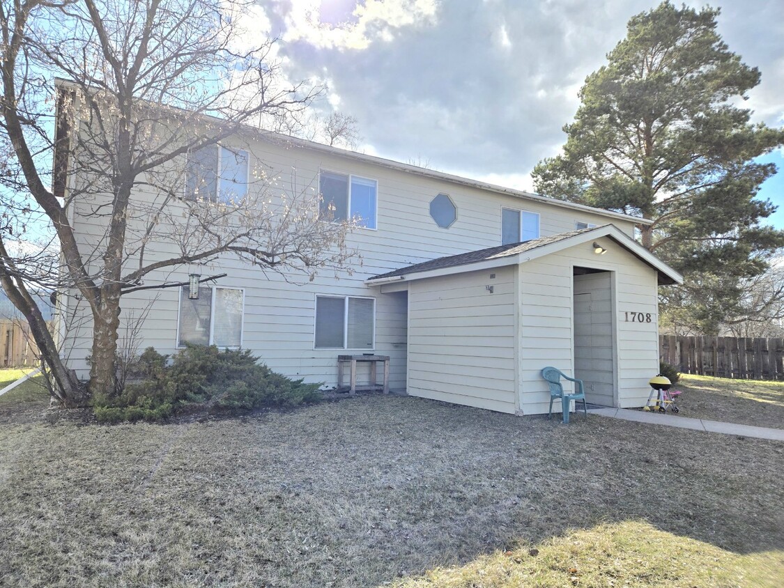 Primary Photo - 2 bedroom apartment in Kalispell