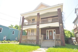 Building Photo - 3309 W 8th St
