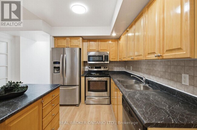 Photo du bâtiment - 5233 Dundas St W