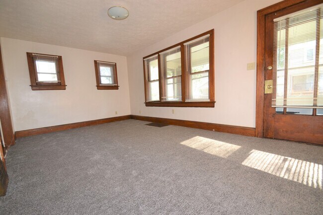 Foto del edificio - 282 Bellewood Ave