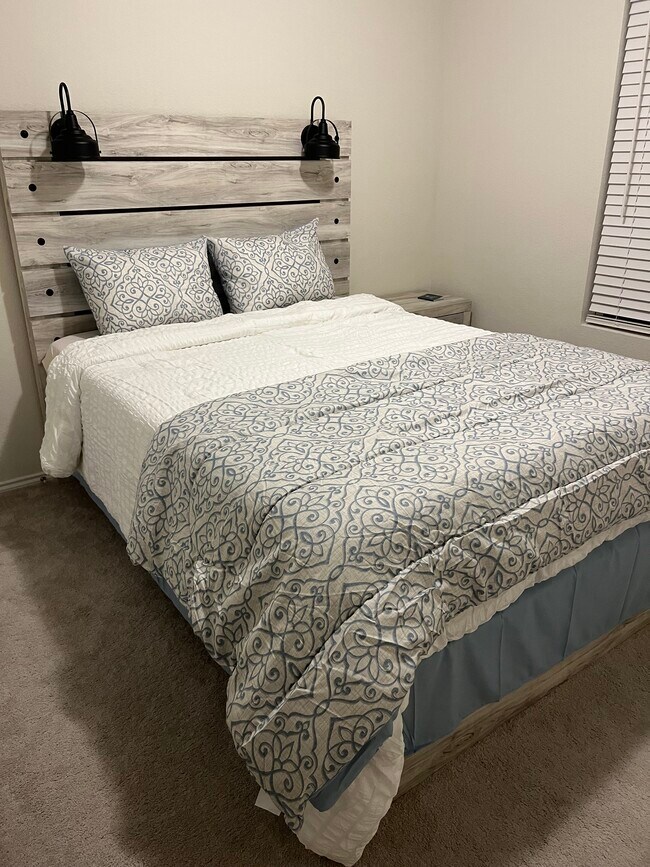 Foto del edificio - 326 Lake Erie Dr