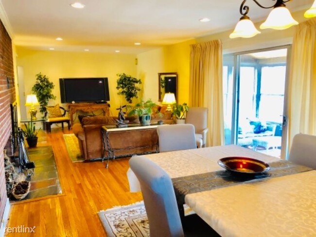 Foto del edificio - 2 br, 1 bath House - 20 Lincoln Pl