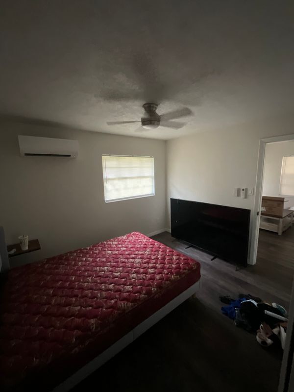 Foto del edificio - 5607 SW 196th Ave
